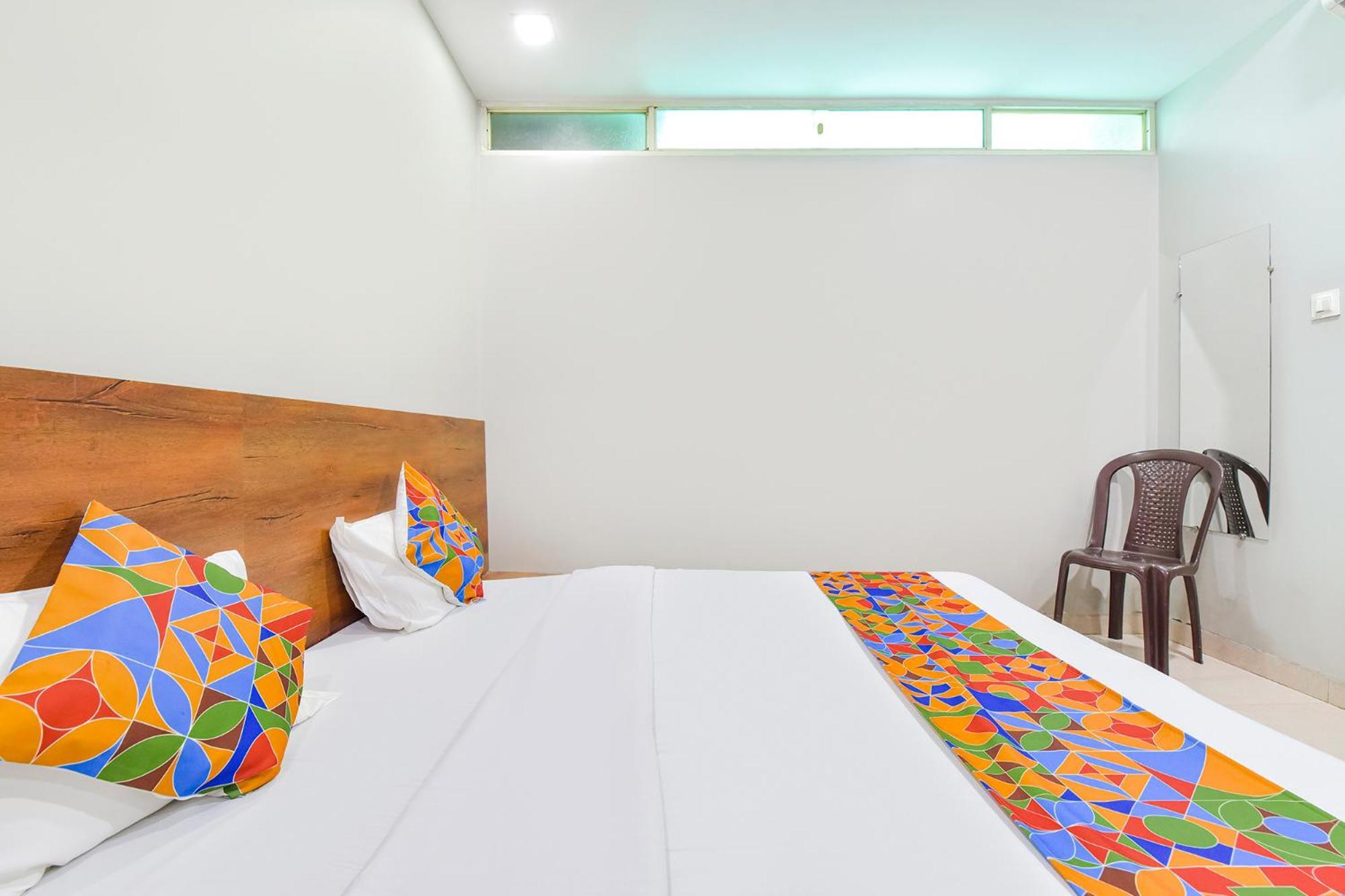 Fabhotel Raghumani Palace Ujjain Buitenkant foto