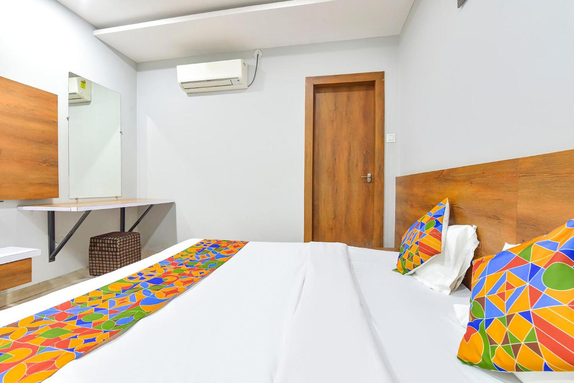 Fabhotel Raghumani Palace Ujjain Buitenkant foto
