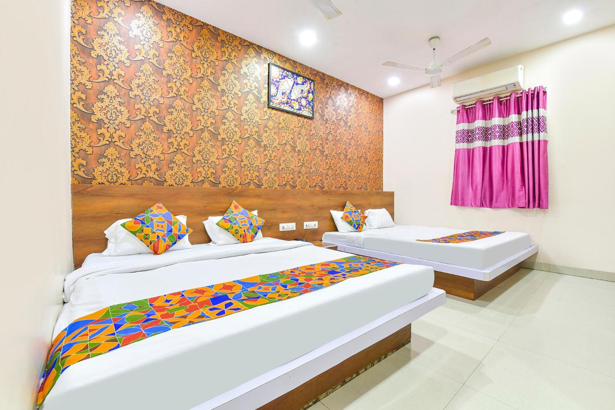 Fabhotel Raghumani Palace Ujjain Buitenkant foto